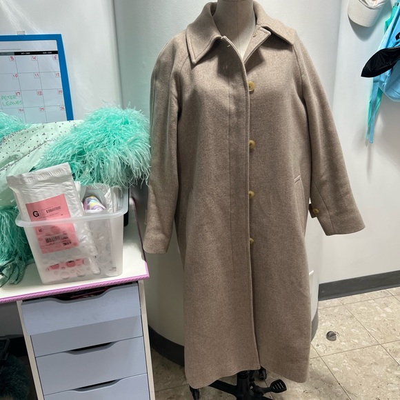 Babaton Clive Coat - Picture 3 of 11